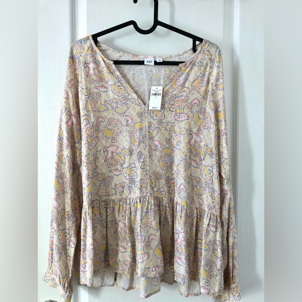 NWT GAP Paisley V-Neck Peplum Blouse - Cream and Pink